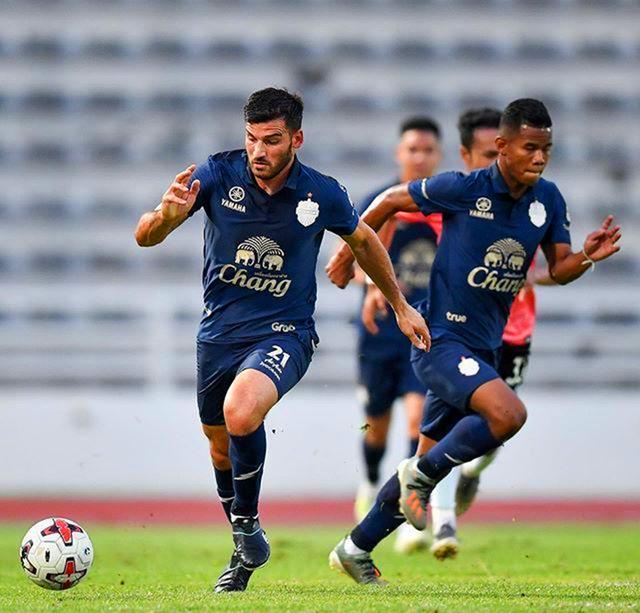 爱游戏ayx官网转折点波尔图防线松动,亚冠今晨攻防权衡,信心回归,纪律约束更严格的简单介绍